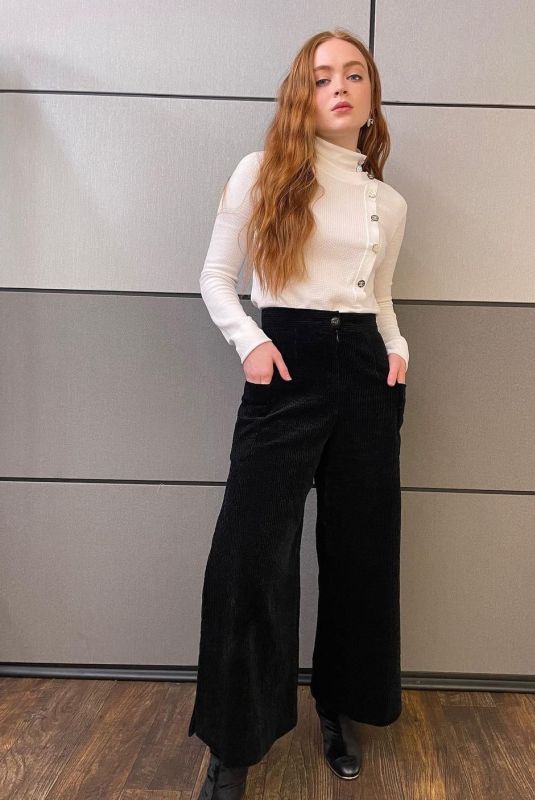 SADIE SINK - Instagram Photos 05/17/2022
