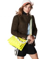 SAMARA WEAVING for Louis Vuitton Pre-fall 2022 Collection