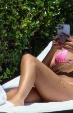 SARAH SNYDER ini Bikini in Miami 05/10/2022