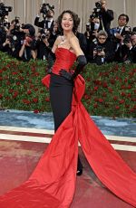SHALOM HARLOW at Met Gala Celebrating In America: An Anthology of Fashion in New York 05/02/2022