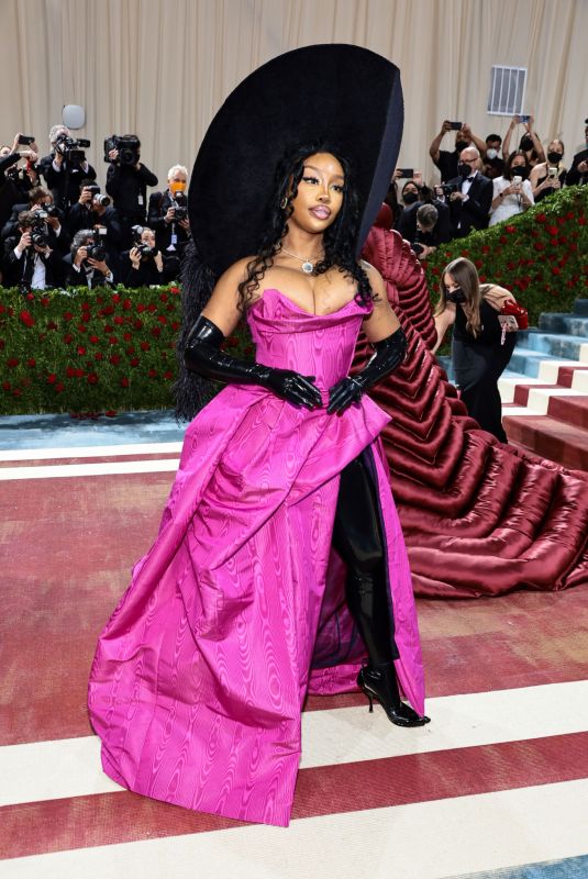 SZA at Met Gala Celebrating In America: An Anthology of Fashion in New York 05/02/2022