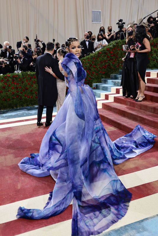 TEYANA TAYLOR at Met Gala Celebrating In America: An Anthology of Fashion in New York 05/02/2022