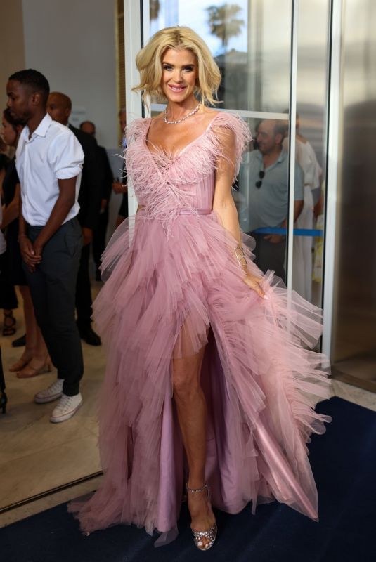VICTORIA SILVSTEDT at Martinez Hotel in Cannes 05/28/2022