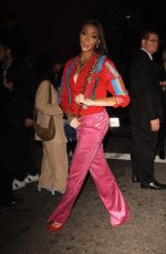 WINNIE HARLOW Leaves Dior