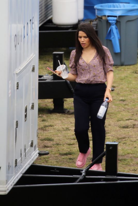 AMERICA FERRERA Arrive on the Set of The Barbie in Los Angeles 06/22/2022