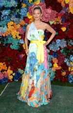 ANNALYNNE MCCORD at Alice + Olivia Celebrates 20 Years at Close East Lawn in New York 06/15/2022