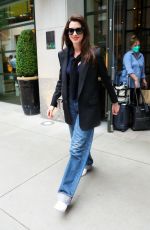 ANNE HATHAWAY Leaves Her Hotel in New York 06/07/2022