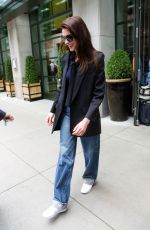 ANNE HATHAWAY Leaves Her Hotel in New York 06/07/2022