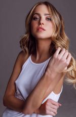 ANNE WINTERS - Instagram Photos 06/19/2022