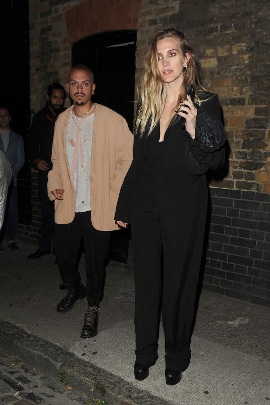 ASHLEE SIMPSON and Evan Ross Leaves Chiltern Firehouse in London 06/29/2022