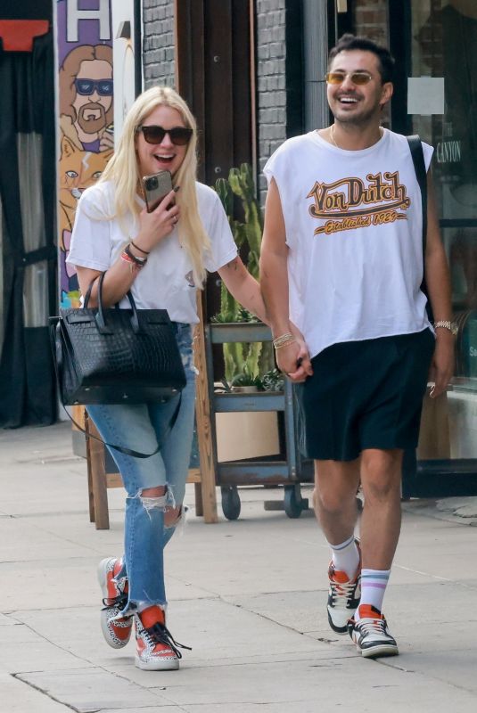 ASHLEY BENSON Walks Hand in Hand with a Mystery Man in Los Feliz 06/04/2022