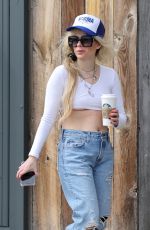 AVRIL LAVIGNE and Mod Sun at Furniture Shop in Trancas 06/10/2022