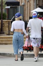 AVRIL LAVIGNE and Mod Sun at Furniture Shop in Trancas 06/10/2022