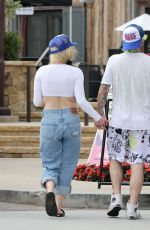 AVRIL LAVIGNE and Mod Sun at Furniture Shop in Trancas 06/10/2022