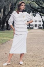 CINDY CRWFORD and CHRISTY TURLINGTON in Bloomingdale