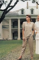 CINDY CRWFORD and CHRISTY TURLINGTON in Bloomingdale