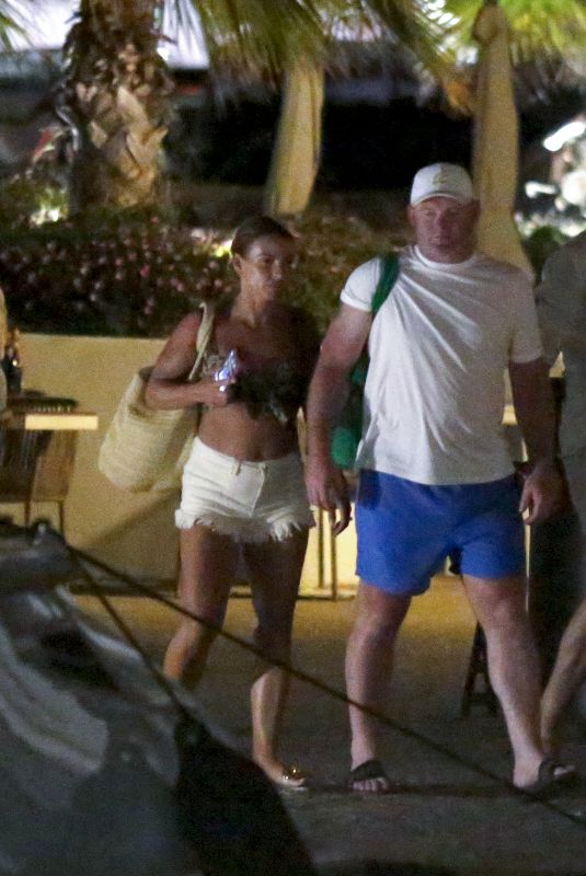 COLEEN and Wayne ROONEY Night Out with Friends in Ibiza 06/20/2022