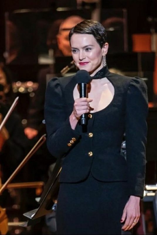 DAISY RIDLEY Presenting at John Williams 9th Anniversary Concert at Kennedy Center in Washington 06/23/2022