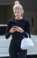 DEVON WINDSOR Leaves Pilates Class in Miami 06/23/2022