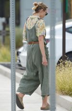 ELIZABETH OLSEN and Robbie Arnet Shopping at Whole Foods in Los Angeles 06/22/2022
