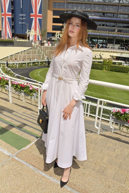 ELLIE BAMBER at Royal Ascot 2022 06/16/2022