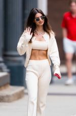 EMILY RATAJKOWSKI Out and About in New York 06/11/2022