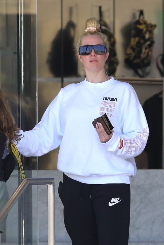 ERIKA JAYNE Shopping at Maxfield and Cape Clothing in Wets Hollywood 06/23/2022