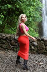 FARRAH ABRAHAM Out on Vacation in Hawaii 05/31/2022