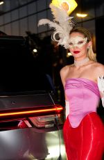 GIGI and BELLA HADID Arrives at Luiz Mattos