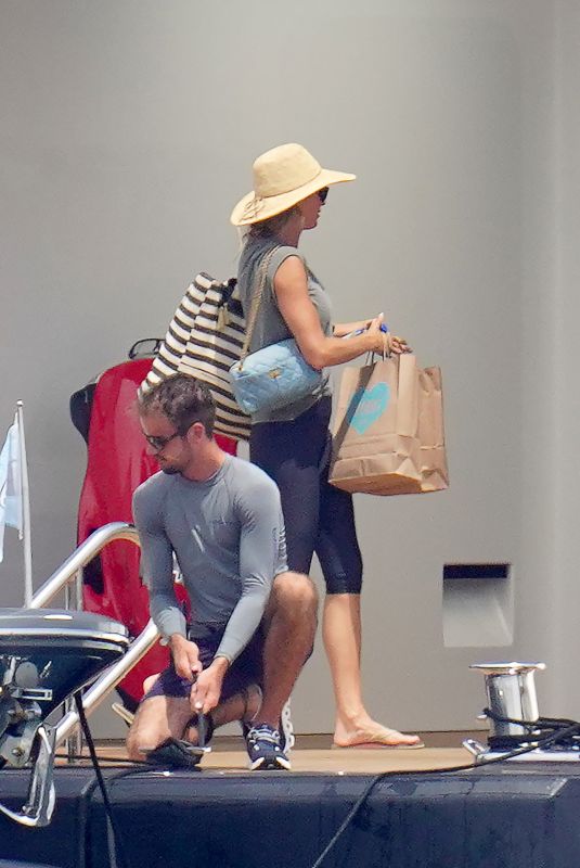 GISELE BUNDCHEN Out in St.Tropez 06/28/2022