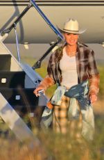 GWEN STEFANI Arrives by a Private Jet in Los Angeles 06/18/2022