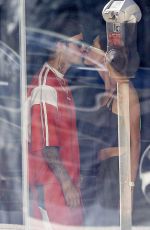 HAILEY and Justin BIEBER Share a Kiss while Checking Out an Office Space in Westwood 06/28/2022