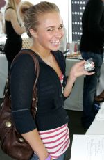 HAYDEN PANETTIERE at Kari Feinstein 2006 Emmy Style Lounge in Los Angeles 08/25/2006
