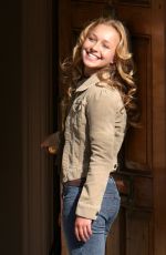 HAYDEN PANETTIERE on the Set of Raising Helen in New York 04/30/2003