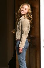 HAYDEN PANETTIERE on the Set of Raising Helen in New York 04/30/2003