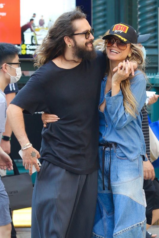 HEIDI KLUM and Tom Kaulitz Out in New York 06/26/2022