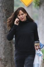 JENNIFER GARNER Out and About in Brentwood 06/03/2022
