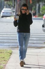 JENNIFER GARNER Out in Brentwood 06/01/2022