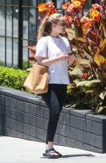 JENNIFER LAWRENCE Heading to Pilates Class in Beverly Hills 06/21/2022