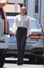 JENNIFER LOPEZ on the Set of Ben Affleck
