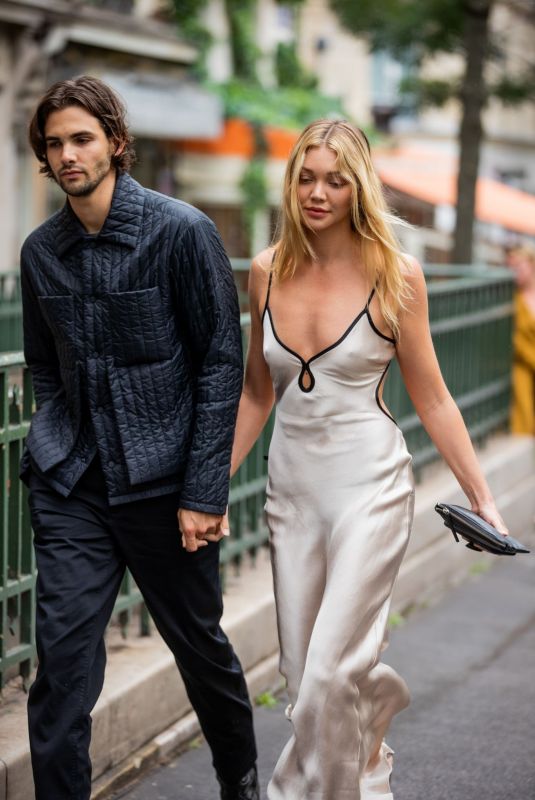 JESSIE ANDREWS Leaves Hermes Show at Paris Fashion Week 06/25/2022