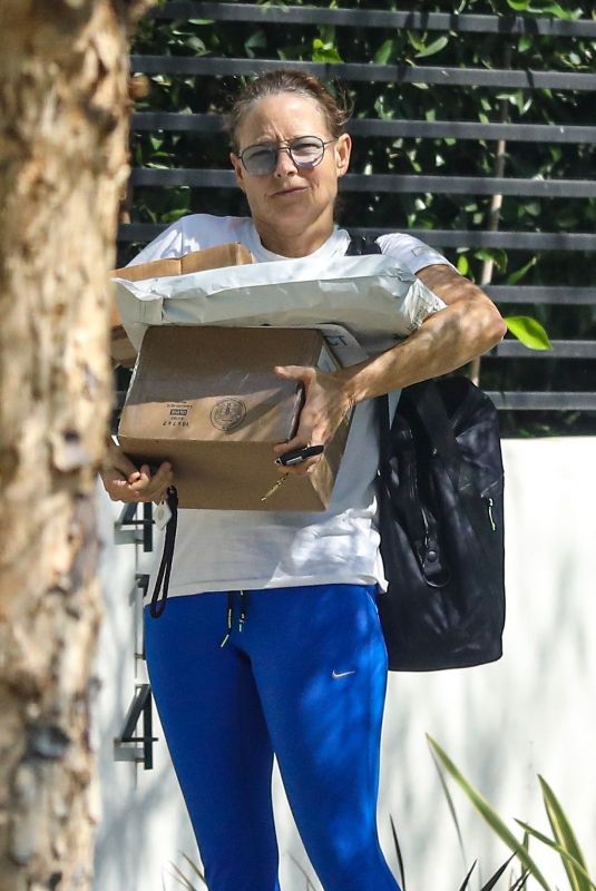 JODIE FOSTER Heading to a Post Office in West Hollywood 06/07/2022