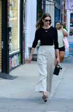 KARLIE KLOSS Out and About in New York 06/08/2022