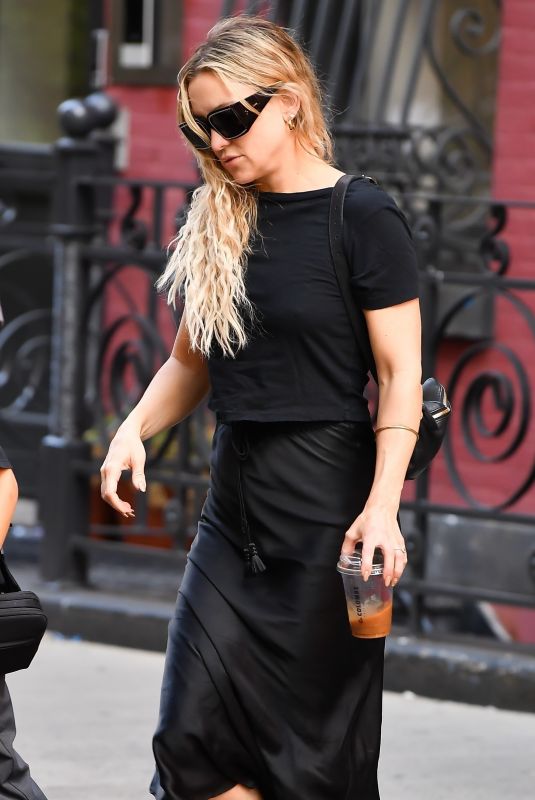 KATE HUDSON Out and About in New York 06/17/2022