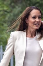 KATE MIDDLETON Visits Little Village Brent in London 06/08/2022
