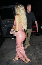 KHLOE KARDASHIAN Out for Dinner at Craig