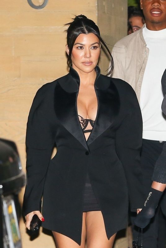 KOURTNEY KARDASHIAN Out for Dinner at Nobu in Malibu 06/04/2022