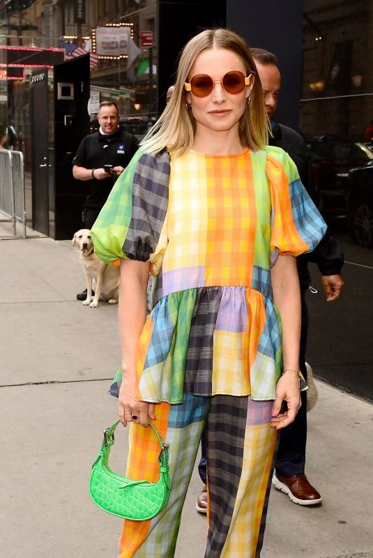 KRISTEN BELL Arrives at Good Morning America in New York 06/20/2022