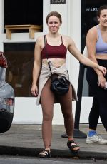 KRISTEN BELL Leaves Workout with a Friend at a Gym in Los Feliz 06/222/2022