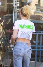 KRISTEN STEWART and DYLAN MEYER Shopping a Pet Supply Store in Los Feliz 05/31/2022
